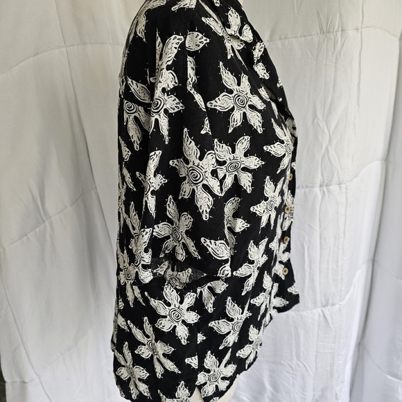 Quicksilver x Stranger Things Upside Down Button Up Top - Picture 8 of 11